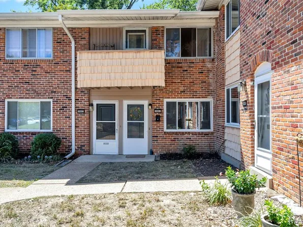 10661 Carroll Wood Way, Saint Louis, MO 63128