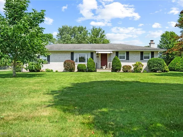 6944 Rolling Ridge Rd NE, Canton, OH 44721