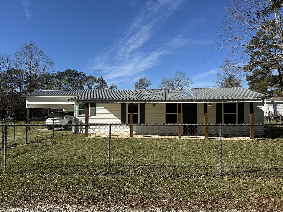 1st image of 34081 Dorothy Ln