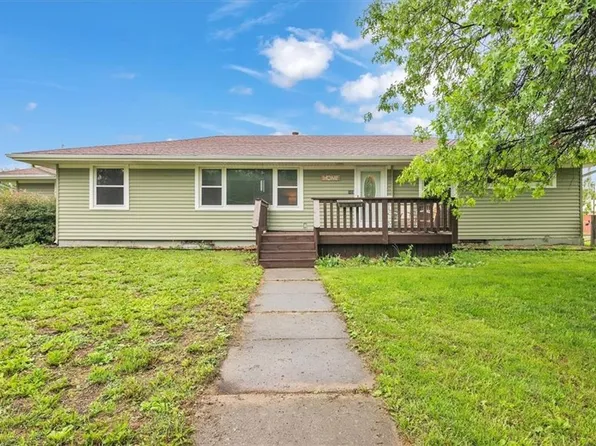 103 4th St, Winchester, KS 66097