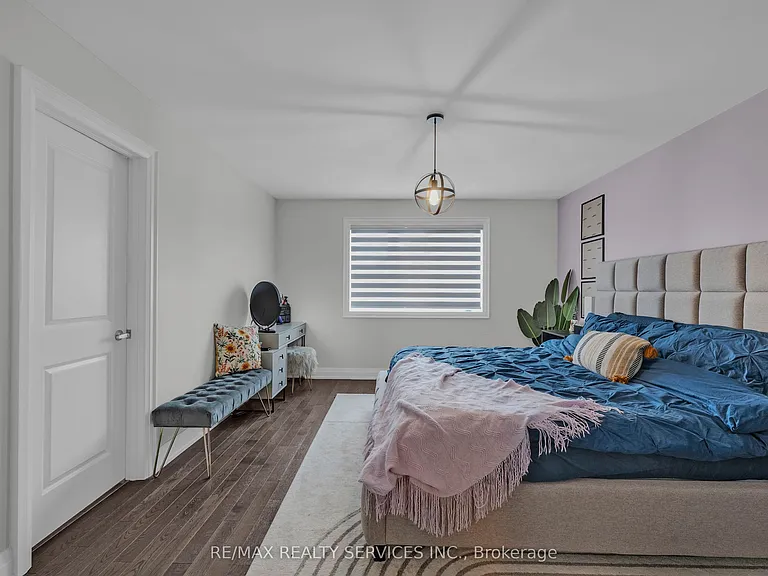 6 Lollard Way — Photo 17