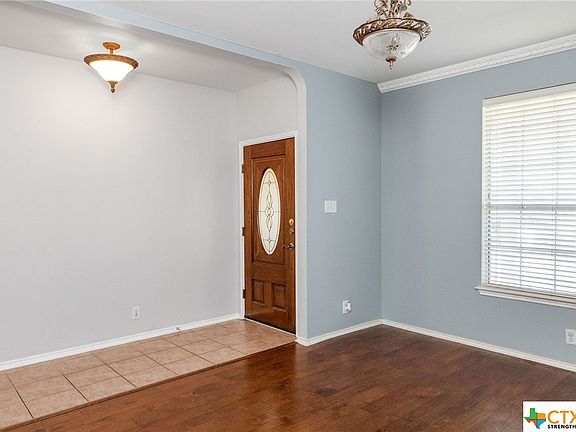 5th image of 2423 Encino Cedros