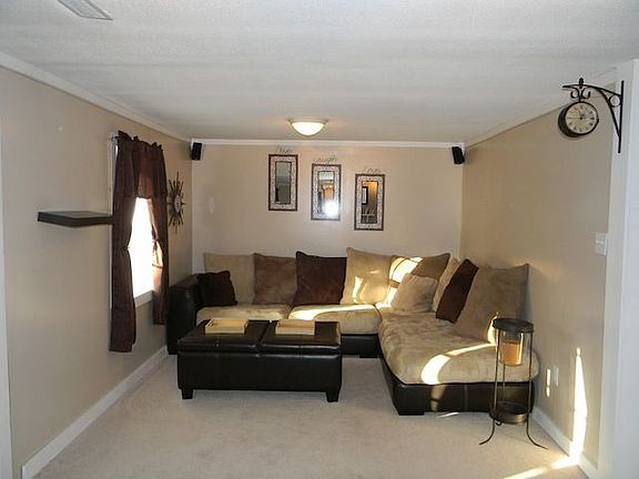 Spacious living room