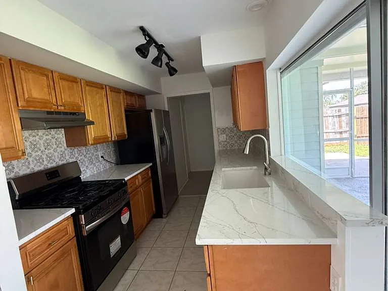 507 NW Billiar Ave — Photo 8