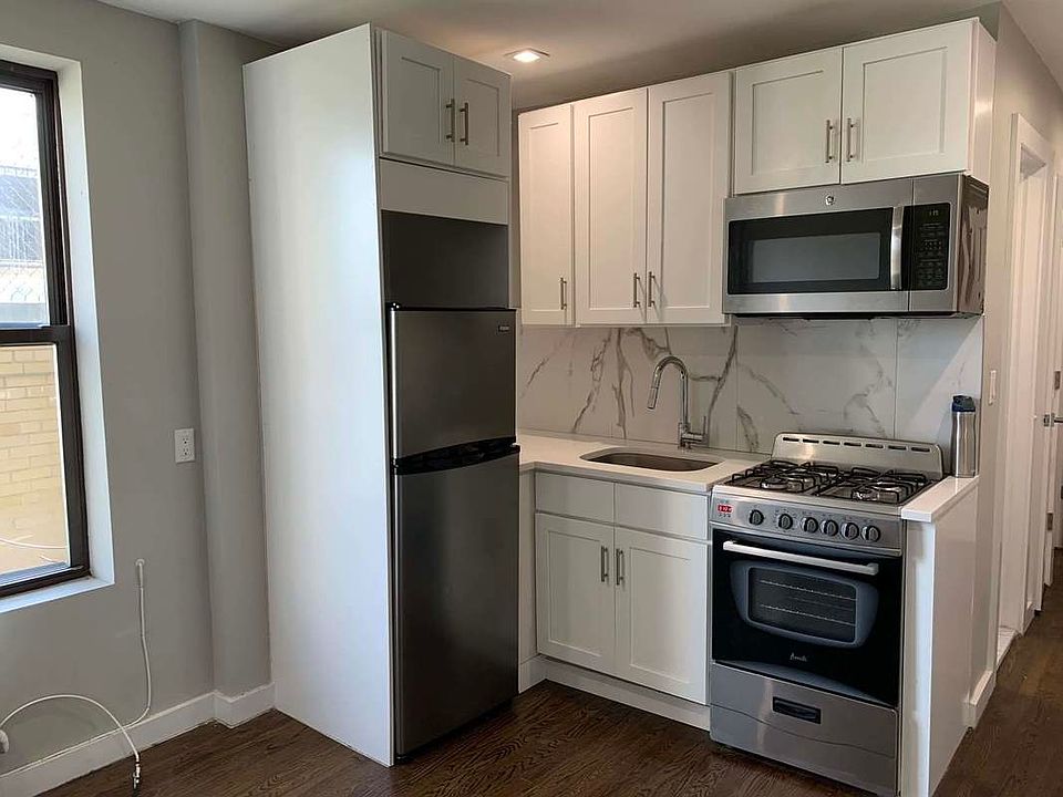 1st image of 311 E 109th St APT 3D