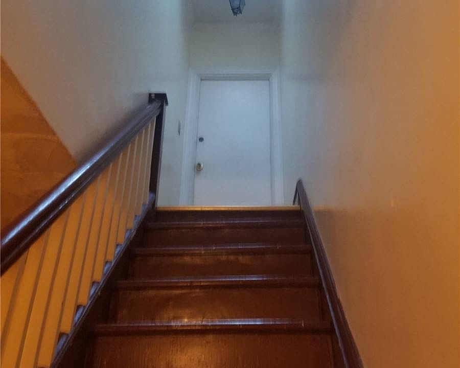 2nd image of 173 E 51st St