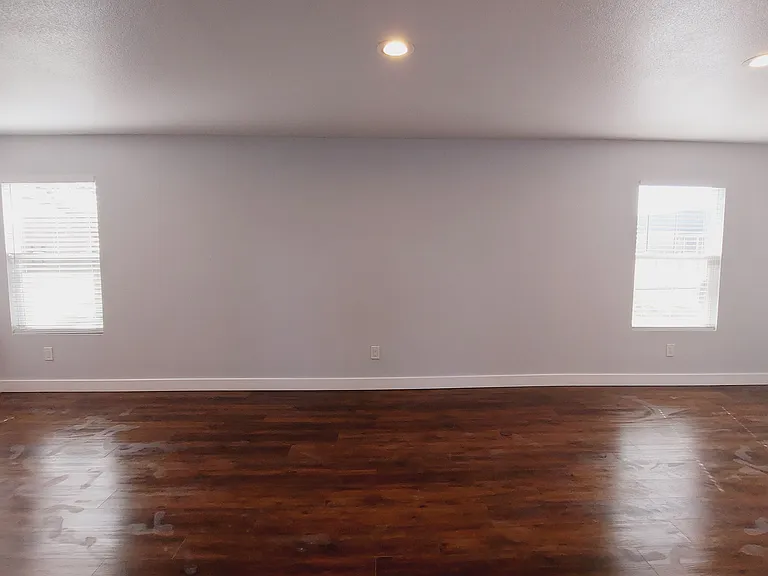 808 S Bois D Arc St — Photo 6
