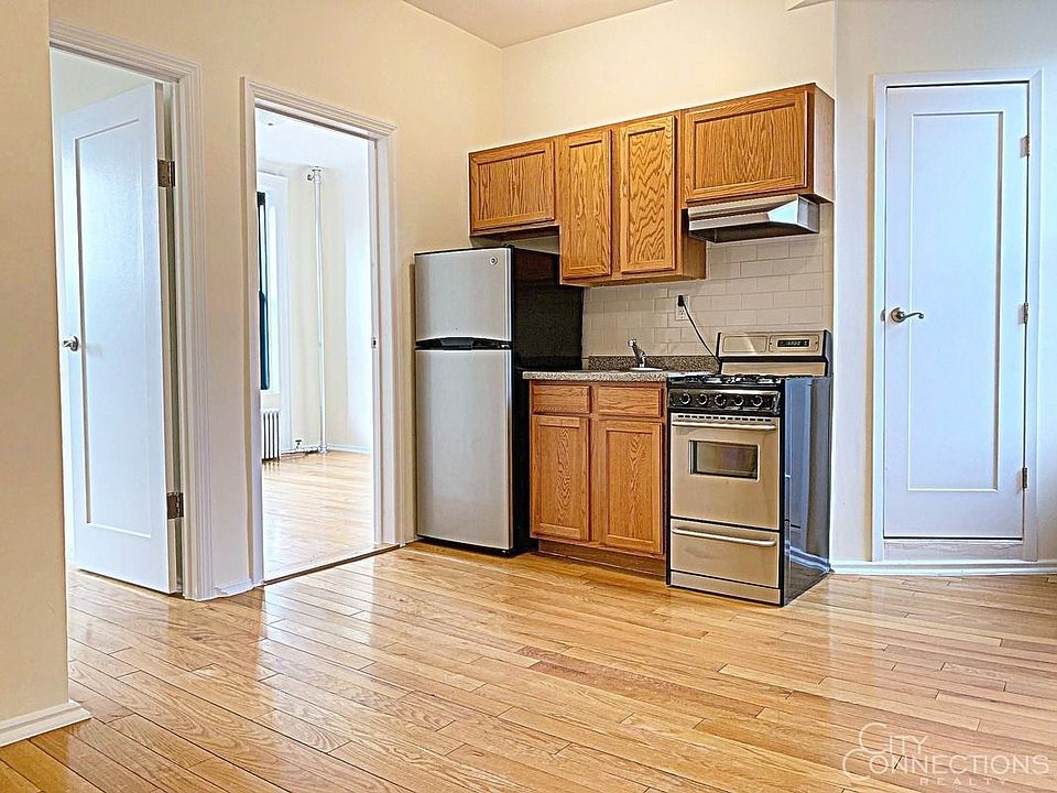 1st image of 264 6th Ave APT 30
