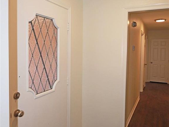 2nd image of 806 Neches Dr