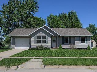 880 W Zeller St, North Liberty, IA 52317