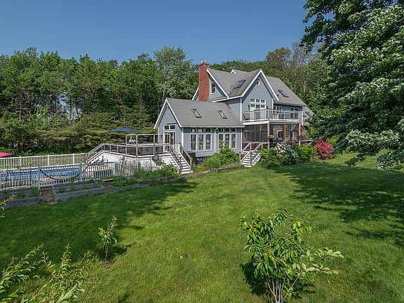 3rd image of 12 Bayview Drive