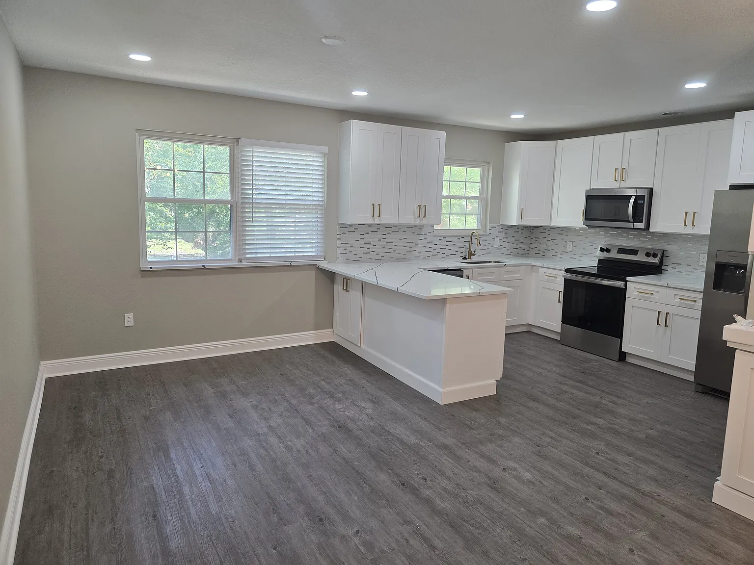 3 bed, 2.5 bath, 1625 sqft, $3,600 — Photo 2