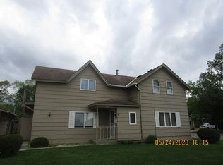 909 3rd St NW, Faribault, MN 55021