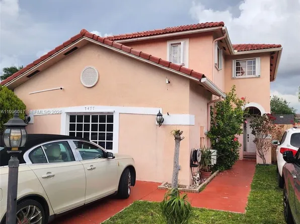 7477 NW 167th St, Hialeah, FL 33015