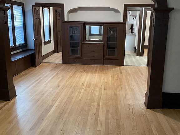 4th image of 3035-3037 N 40th St #2