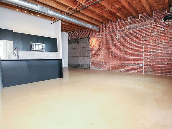 3rd image of 1401 Germantown Ave APT 4E