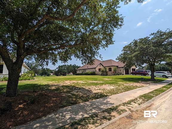 5th image of 33 Olde Park Ln