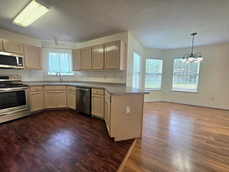 6379 Mers Ln — Photo 5