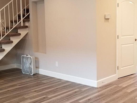5th image of 18951 Kittridge St Unit 82