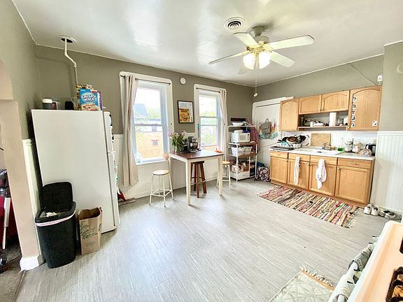 2nd image of 2500 N Fratney St #3