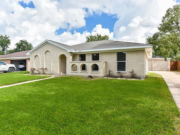2nd image of 11223 Sagemeadow Ln