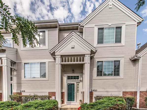 2420 Oakfield Dr, Aurora, IL 60503