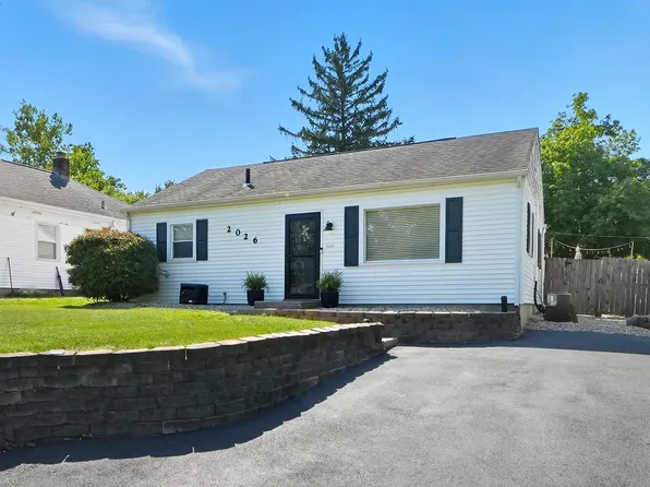 2026 Sunnymede Dr, Fort Wayne, IN 46803