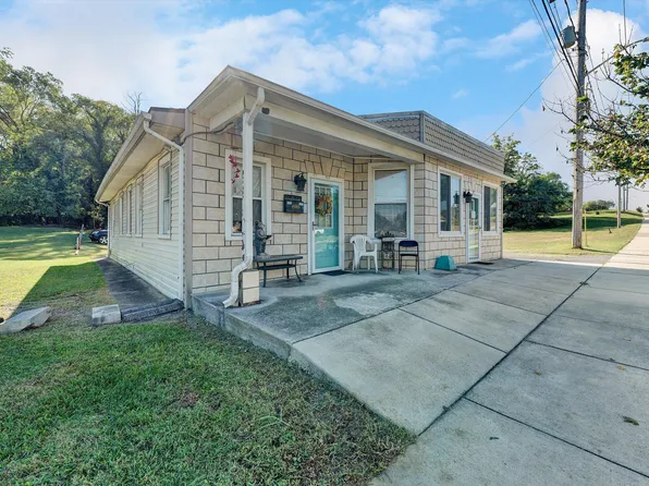 1217 10th St NW, Roanoke, VA 24016