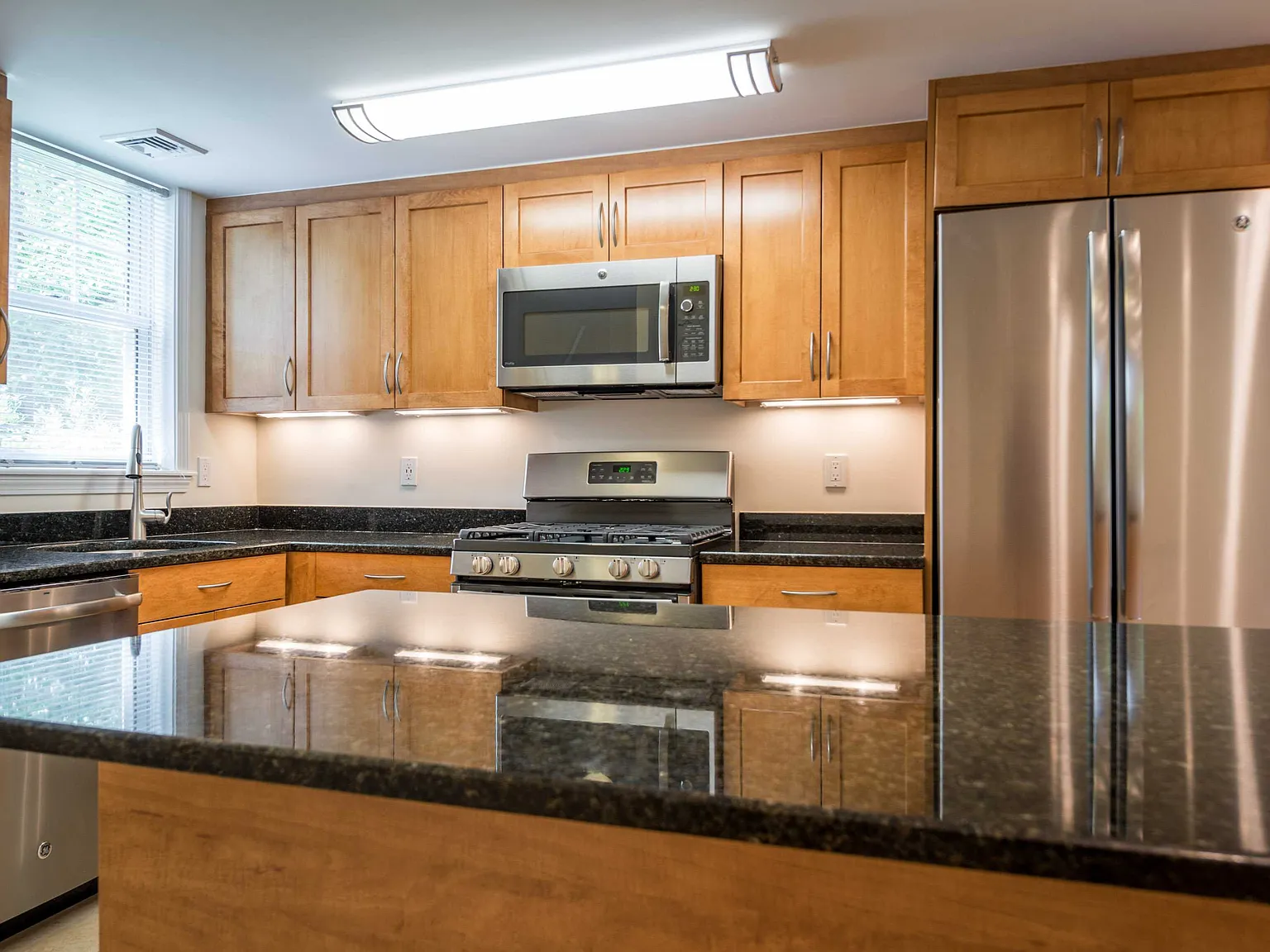 2 bed, $3,485 — Photo 1