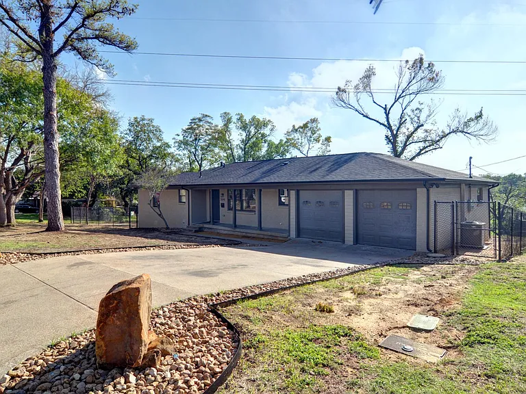 5549 Sam Calloway Rd — Photo 3