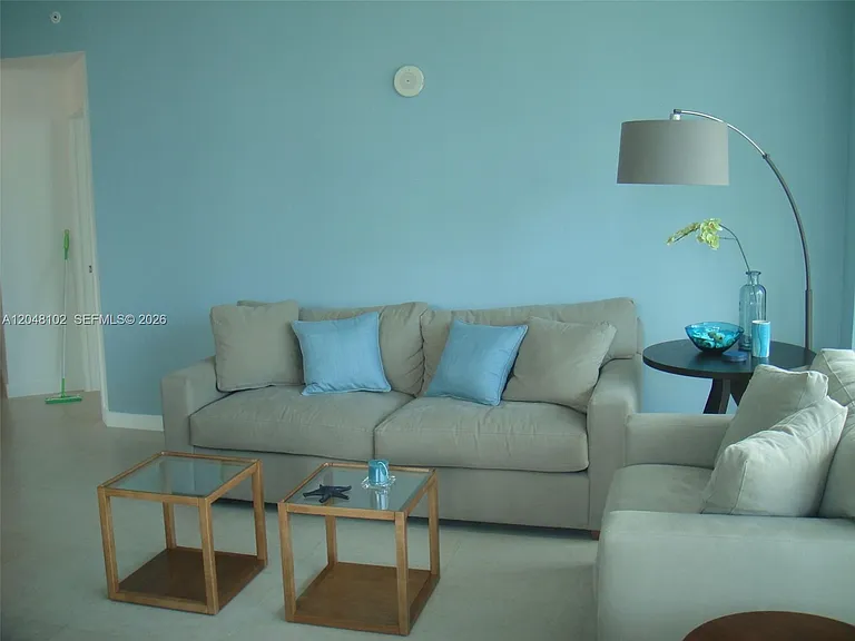 1111 SW 1st Ave #1419-N — Photo 6