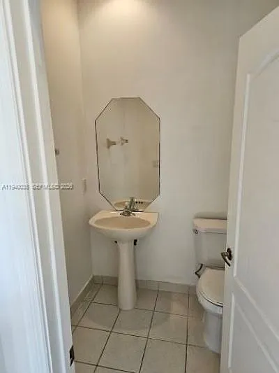 2160 NE 37th Rd #2160 — Photo 5