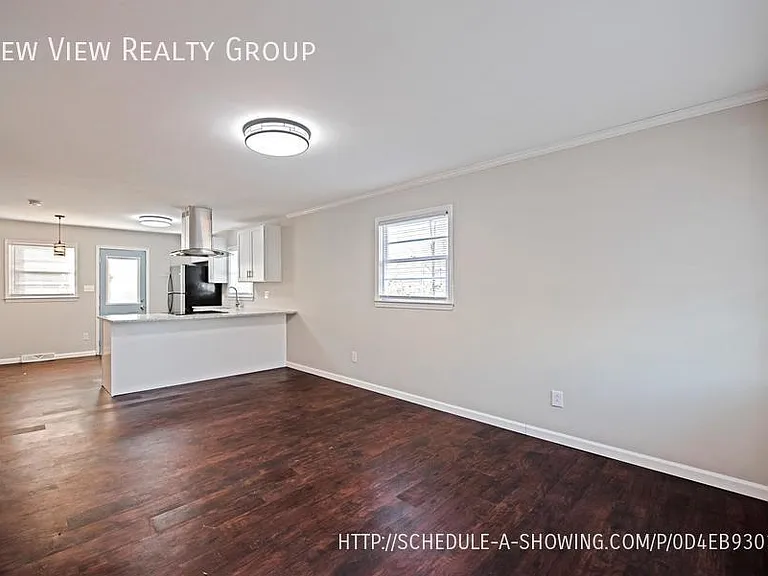 321 Hamilton Dr NE #1 — Photo 5