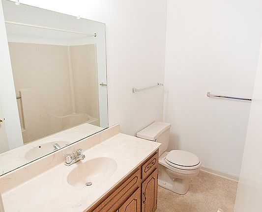4th image of 120 Walnut St