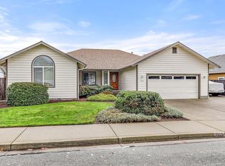 1919 SW J St, Grants Pass, OR 97526