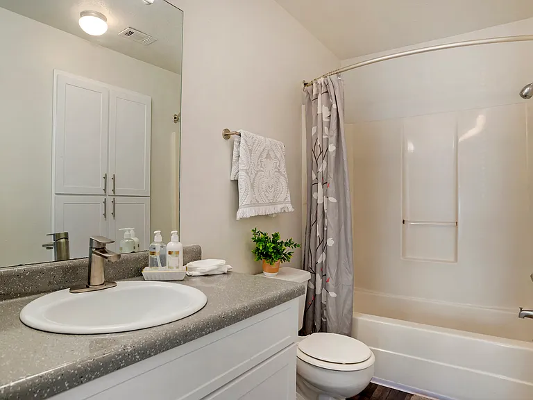 Crosswinds Apartments — Photo 18