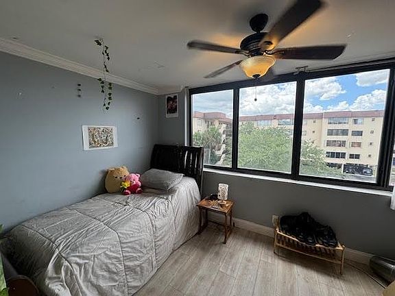 5th image of 8010 Hampton Boulevard #408