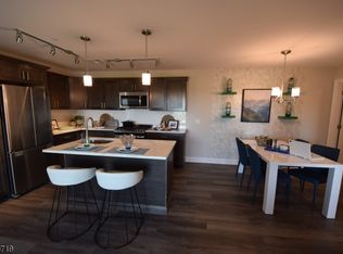 45 King George Rd #15, Green Brook, NJ 08812