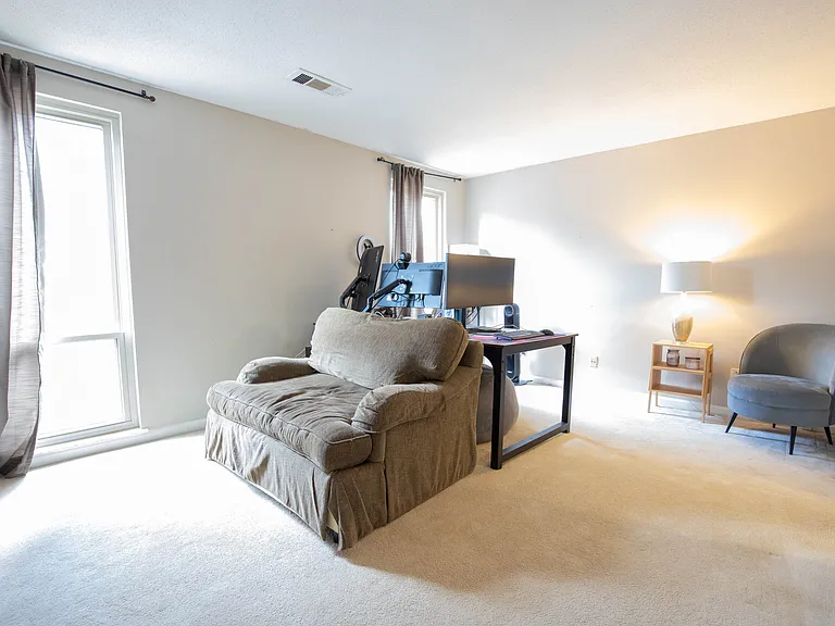 1138 Riverbend Club Dr SE — Photo 14