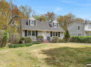 659 Newcomb Rd, Ridgewood, NJ 07450