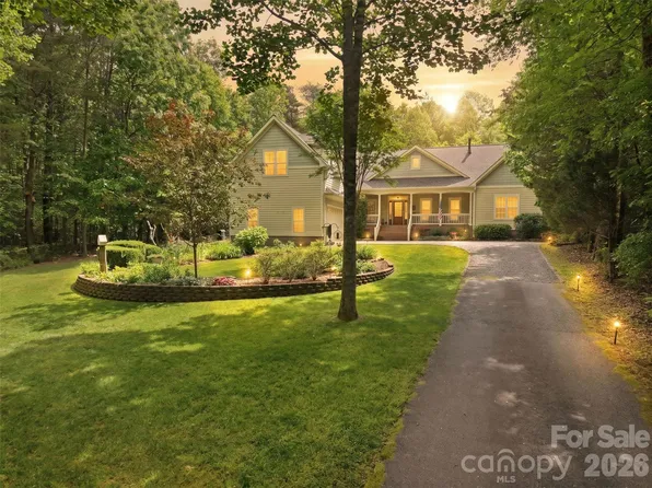 436 Cornerstone Dr, Taylorsville, NC 28681