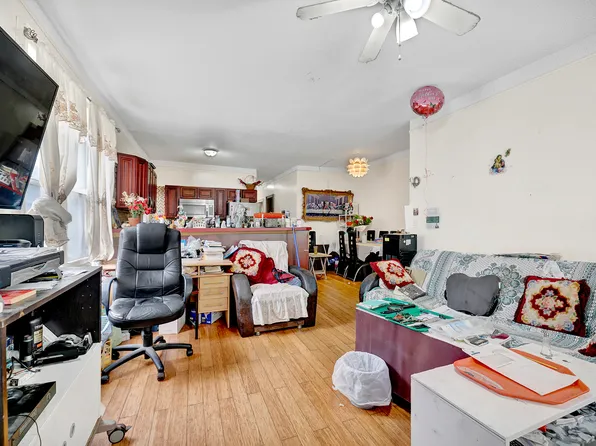 1011 Banner Avenue image 6 of 23