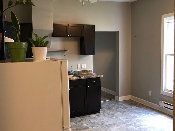 4th image of 2212 10th Ave S #1