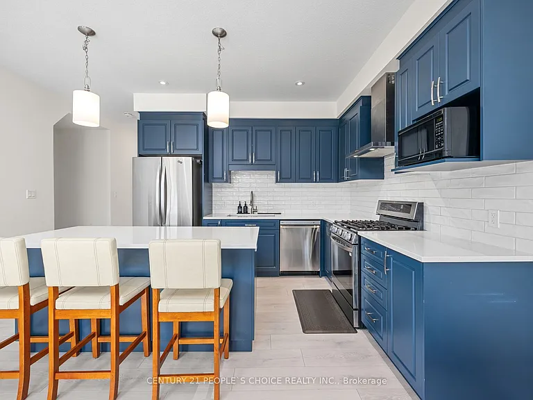 9 Queensbrook Cres — Photo 8