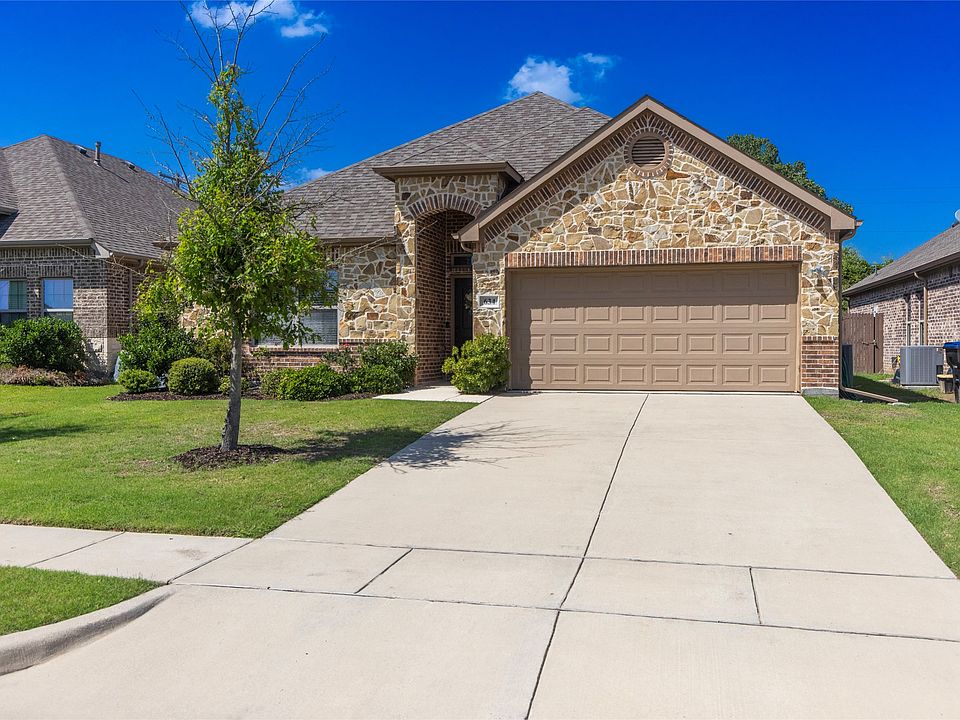 1st image of 634 Teakwood Dr