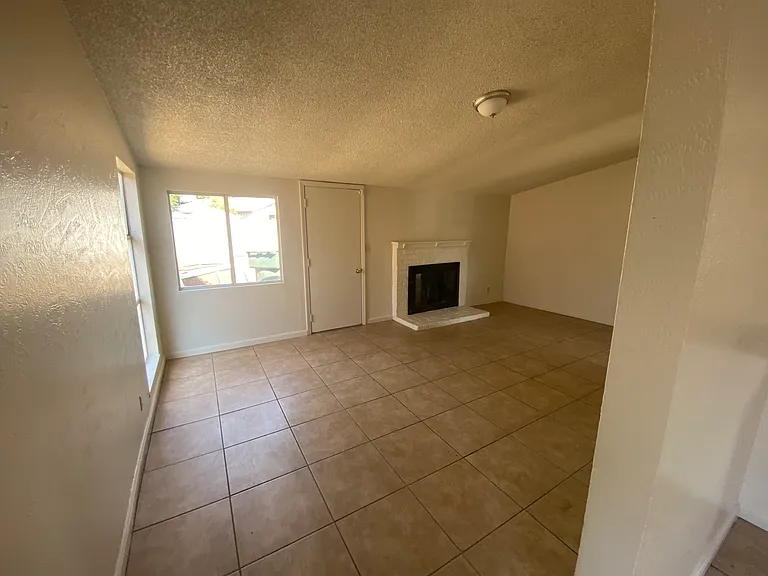 4388 N Millbrook Ave — Photo 4