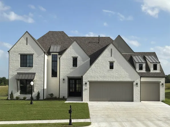 1503 Cedarwood Dr, Claremore, OK 74017