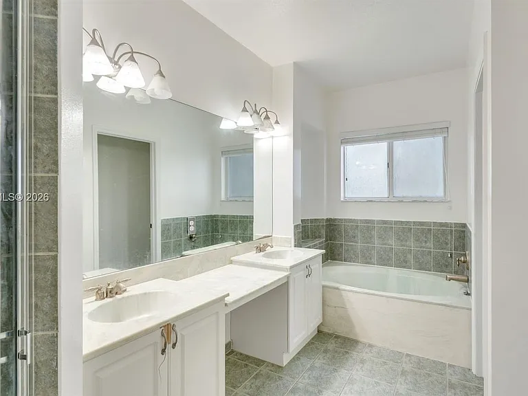 1916 SE 23rd Ave #1916 — Photo 27