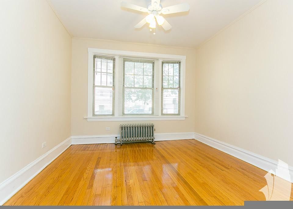 1st image of 1603 W Berteau Ave #16073