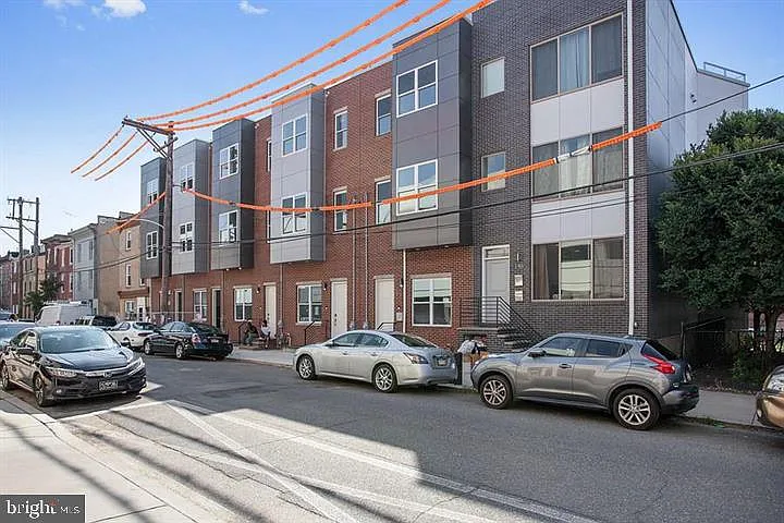 146 W Wildey St — Photo 27